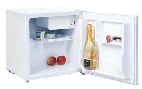 Comfee KB 5047 Mini-Kühlschrank mit Gefrierfach für 69,99€ (statt 97€)