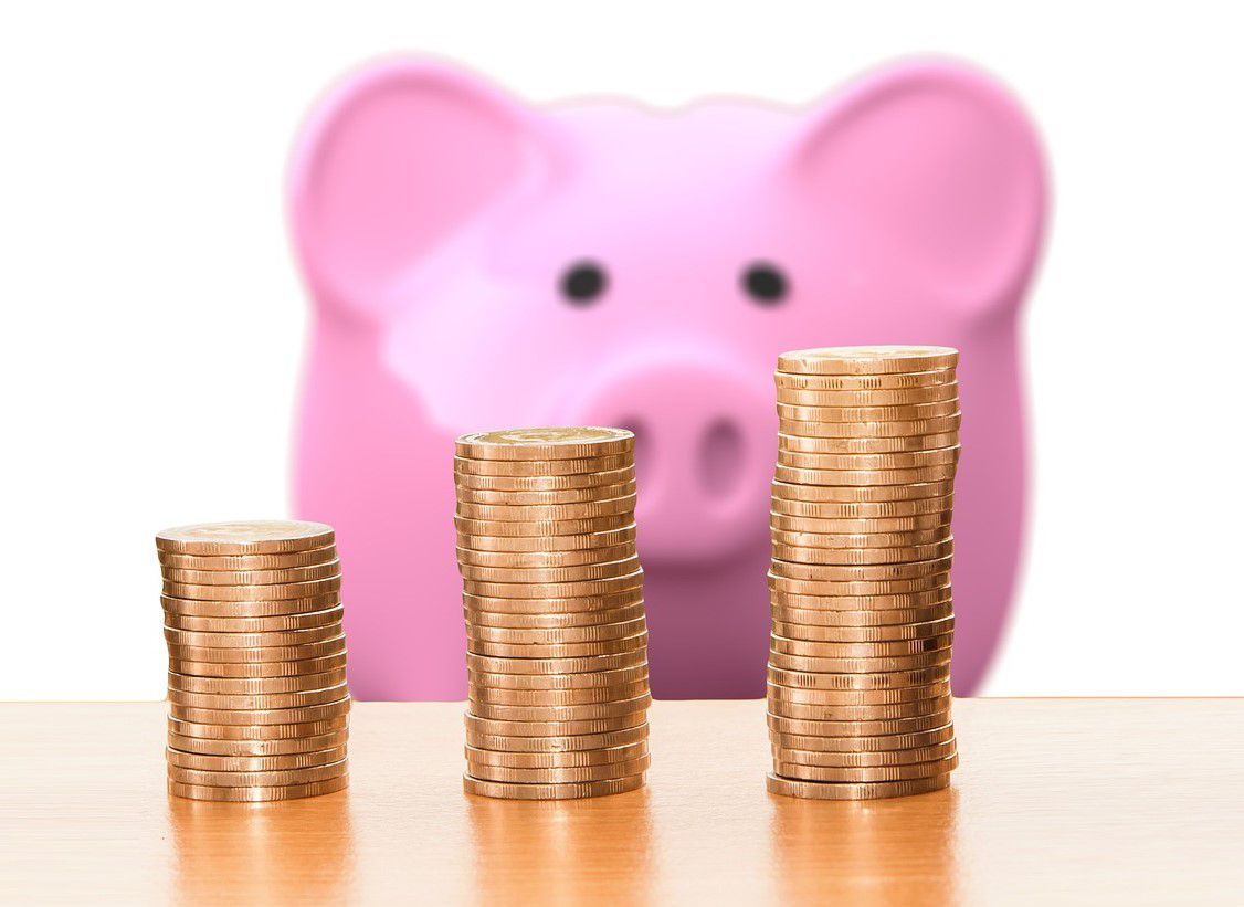 Geldanlagen: 5 Tipps, um erfolgreich für den eigenen Nachwuchs zu sparen