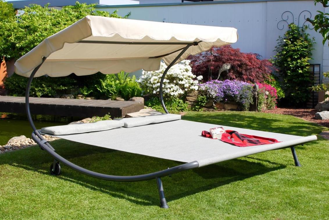 LECO Doppel Gartenliege inkl. Kissen, 200 x 202 x 157 cm für 143,95€ (statt 189€)