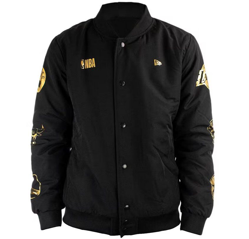 New Era NBA Logo Herren Bomberjacke für 44,98€ (statt 145€)