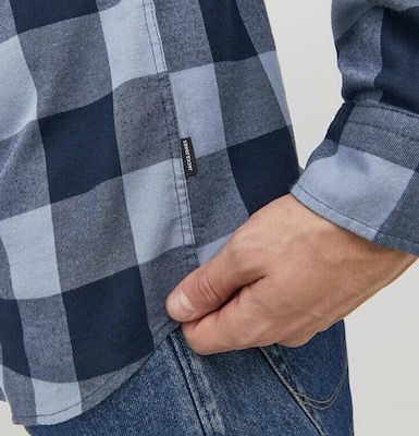 JACK & JONES Herrenhemd Gingham Karo für 11,99€ (statt 23€)