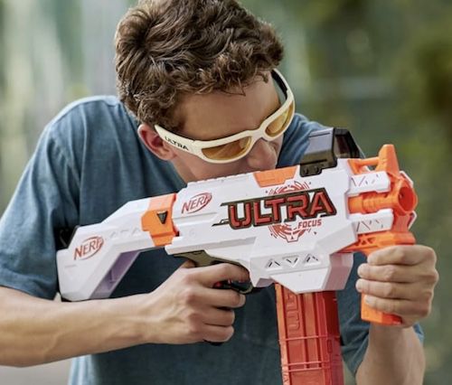 🔫🔫 2x Nerf Ultra Focus Dartpistole mit 20 AccuStrike Darts für 30,90€ (statt 50)