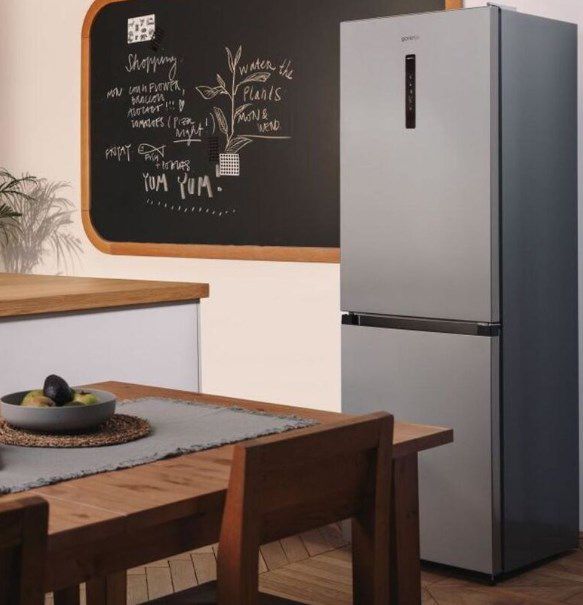 Gorenje Kühl Gefrierkombination mit 155kWh & 185cm Höhe für 514€ (statt 599€)