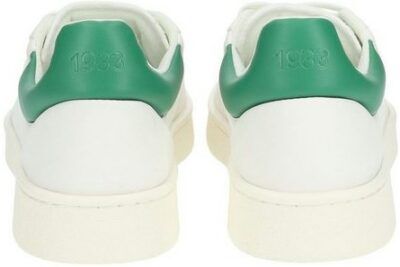 Lacoste Sneaker Baseshot in Weiß für 89,94€ (statt 130€)