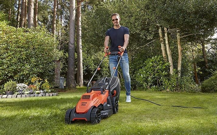 Black+Decker BEMW461BH QS Sichelmäher für 108,10€ (statt 127€)