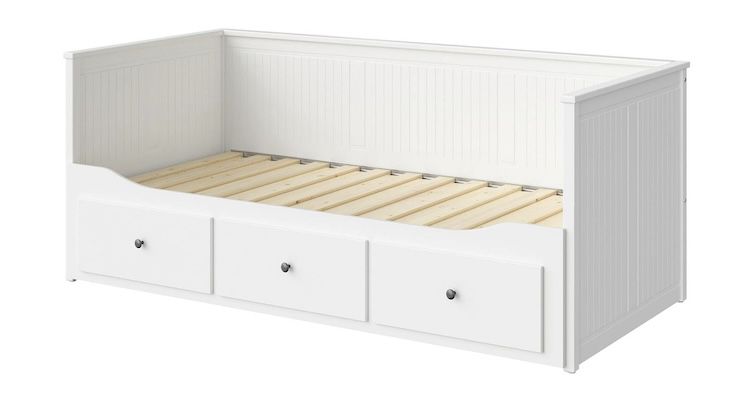 IKEA: Kostenlose Paket  und Speditionslieferung ⇒ HEMNES Tagesbettgestell für 299€ (statt 450€)