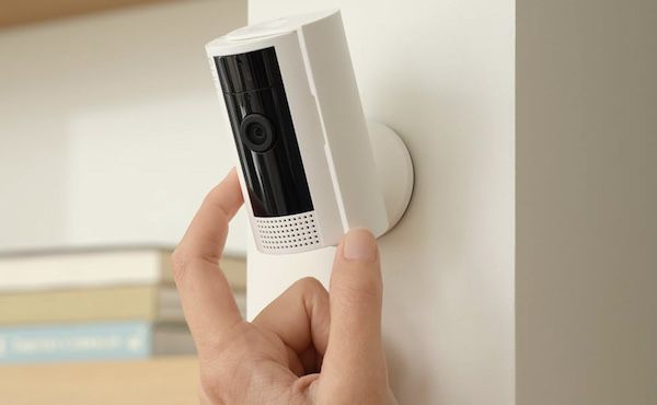 Frühes Prime Day Angebot: Ring Indoor Camera 2. Gen. + eero 6 Mesh WLAN Router für 89,99€ (statt 180€)