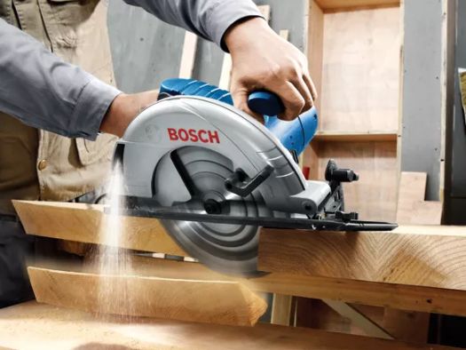 Bosch GKS 235 Turbo Professional Kreissäge für 196,22€ (statt 234€)