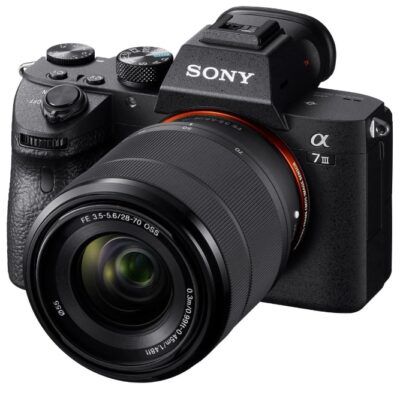 Sony Alpha 7 III Spiegellose Vollformat-Kamera + 28-70 mm Obj. für 1.419€ (statt 1.556€)