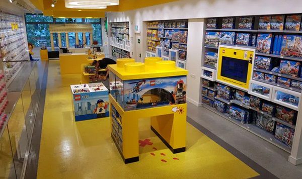 Gratis: LEGO DREAMZzz™ Katzenmotorrad bei Bauaktion in LEGO Stores am 7. & 14.8.