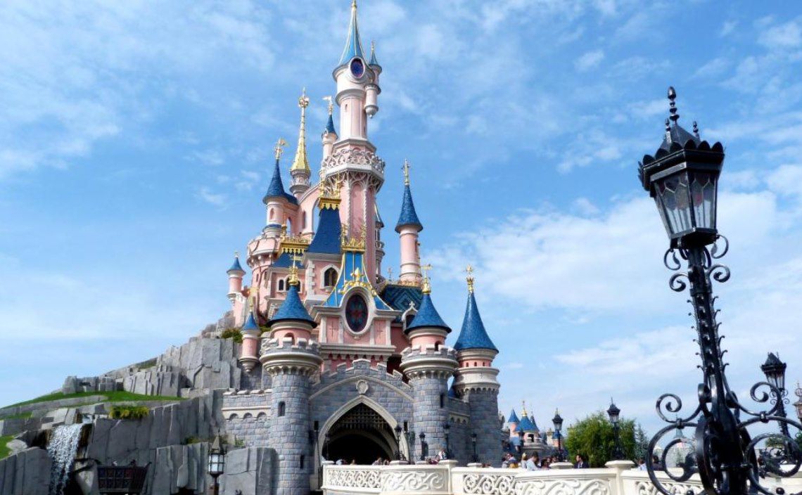 🏰 2 ÜN Disney Hotel  & 3 Tage Eintritt Disneyland Paris + WD Studios ab 394€ p.P.