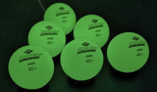 6er Pack Donic Schildkröt Tischtennisbälle Glow in the Dark für 3,90€ (statt 7€)