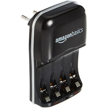 Amazon Basics Batterieladegerät für Ni MH AA/AAA Akkus + USB für 12,19€ (statt 15€)