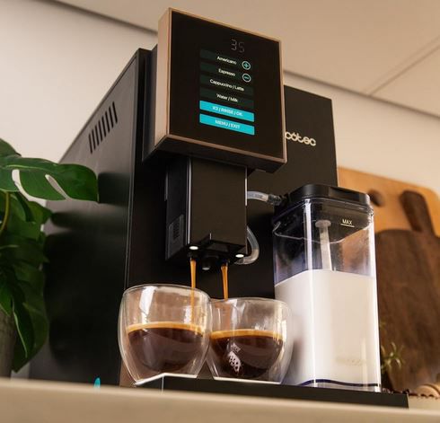 Cecotec Cremmaet Compactccino Kaffeeautomat für 239€ (statt 299€)