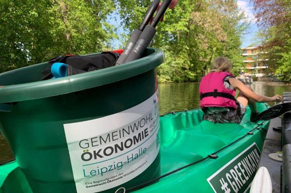 GreenKayak: Durch Müll sammeln gratis Kayak fahren in Berlin, Hamburg, Leipzig