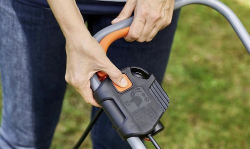 Black+Decker BEMW351 Elektro Rasenmäher für 60,29€ (statt 101€)