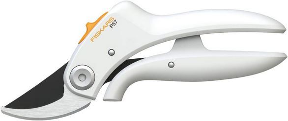 Fiskars P57 Bypass Gartenschere für bis Ø 2cm für 13,90€ (statt 22€)