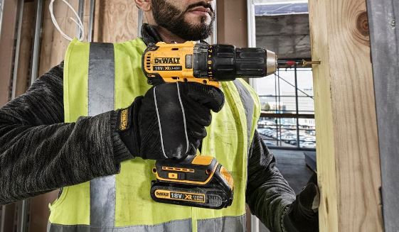 DeWalt DCD777S2T QW Akku Schrauber Set für 125€ (statt 137€)