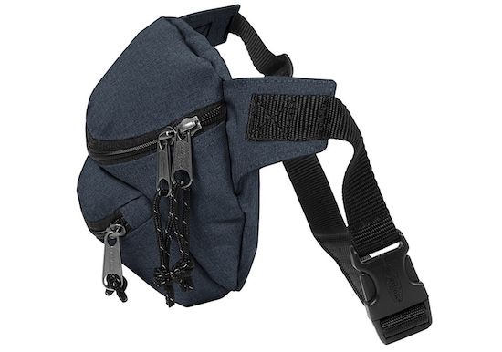 Eastpak Doggy Bag 3L Gürteltasche mit 27 cm für 14,95€ (statt 23€)