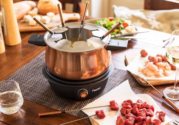 Bestron elektrisches Fondue Set inkl. Spritzschutz für 32,29€ (statt 39€)