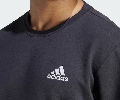 adidas Man Essentials Fleece Sweatshirt für 21,20€ (statt 30€)