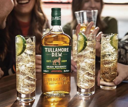 🥃 Tullamore Dew Irish Whiskey Geschenkset mit Longdrinkglas für 17,83€ (statt 23€)