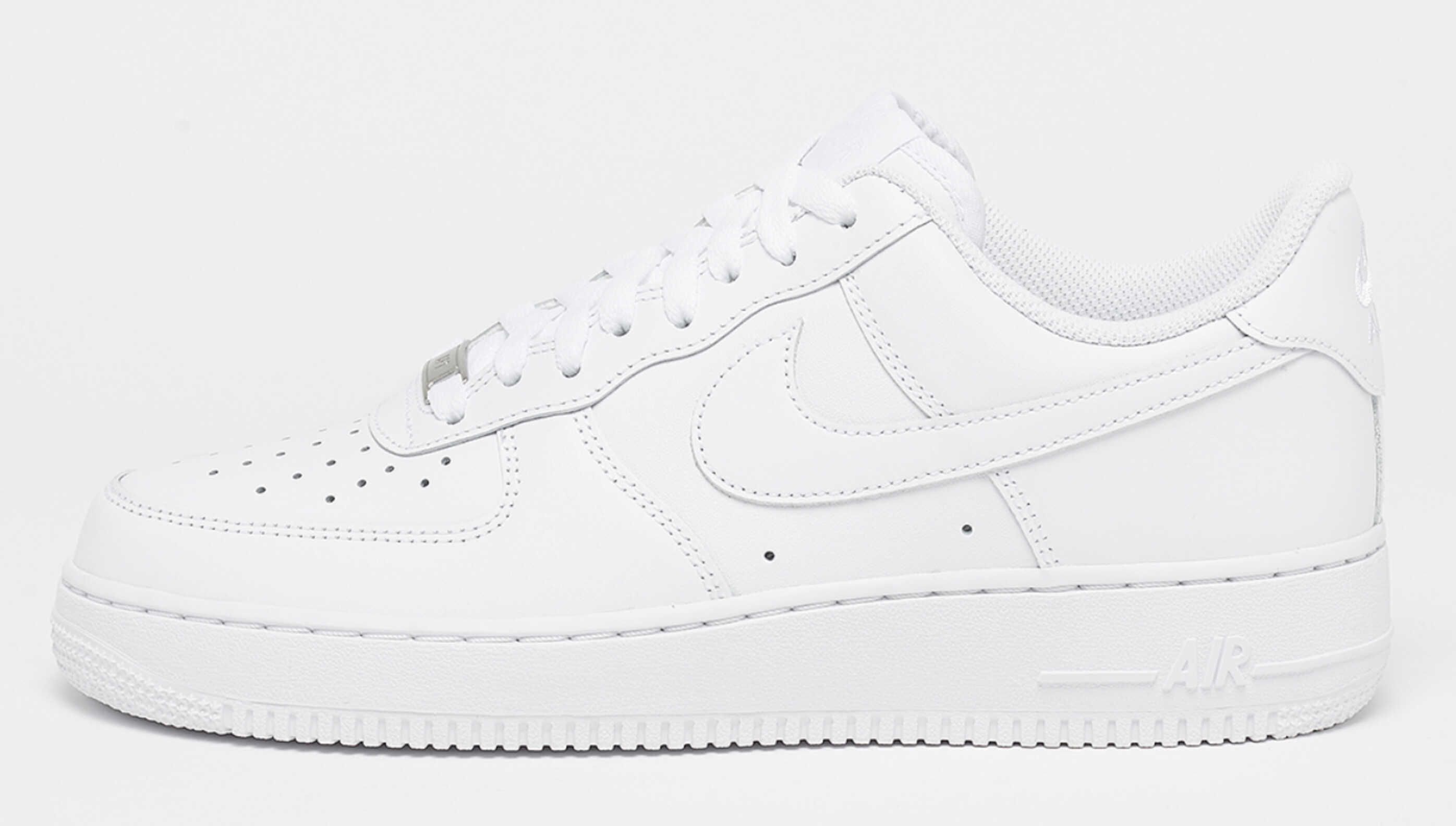 Nike Air Force 1 07 TRIPLE WHITE für 95,99€ statt 119,94€