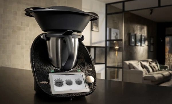 Vorwerk TM6 Thermomix Inkl. Geschenk-Paket Für 1.499€ (statt 1.816€)